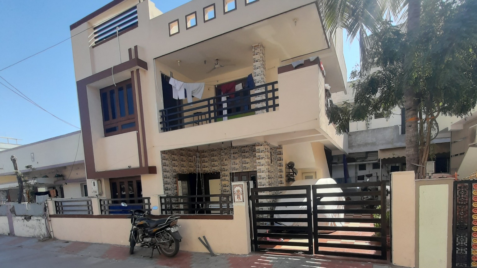 House in Ahmedabad — photo 1