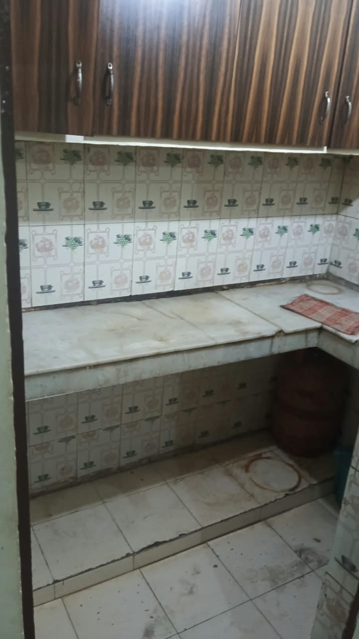 Apartment in Saket, Madangir, Ambedkar Nagar, New Delhi — photo 11