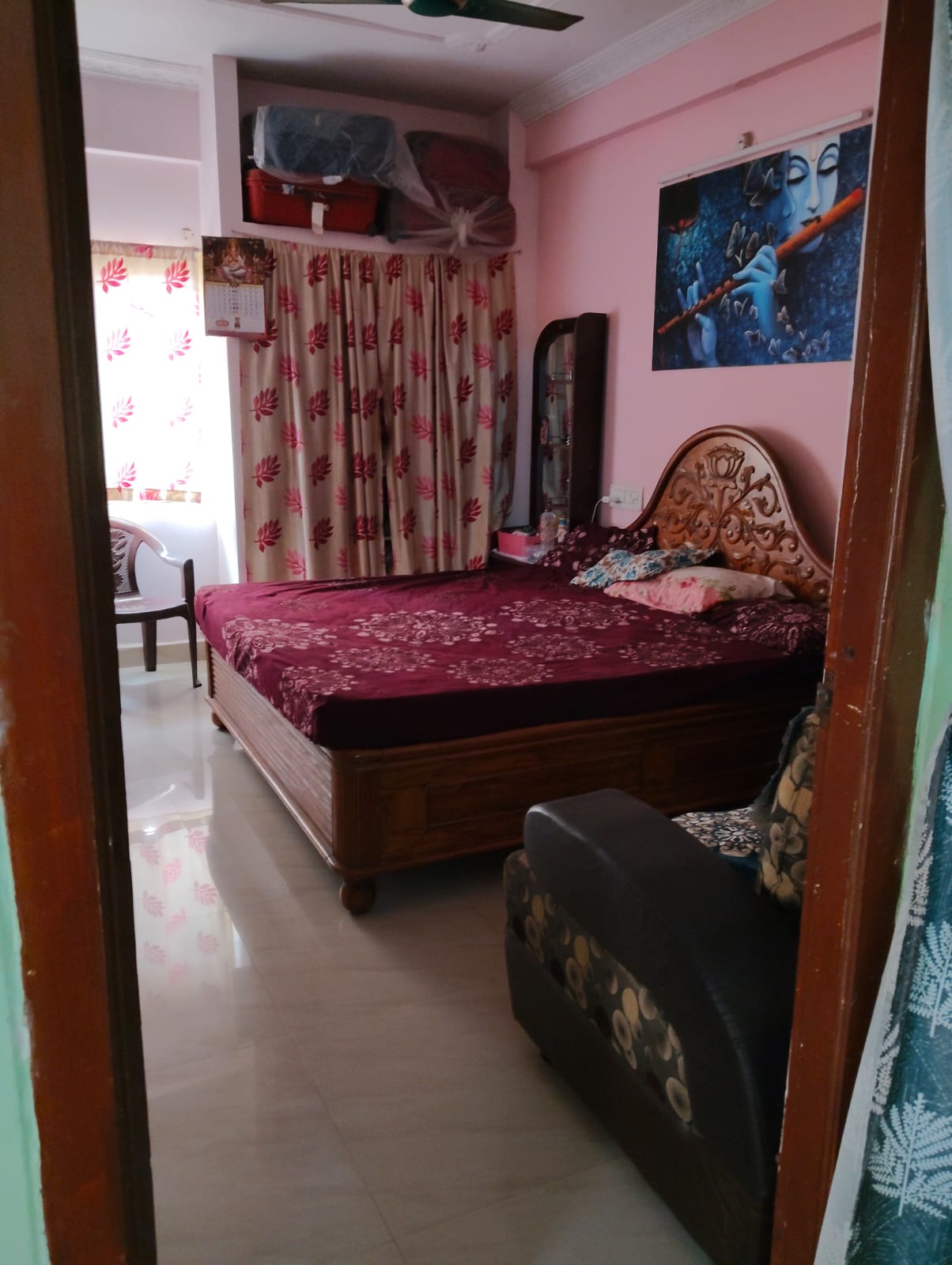 Apartment in 80 Feet Road — photo 1
