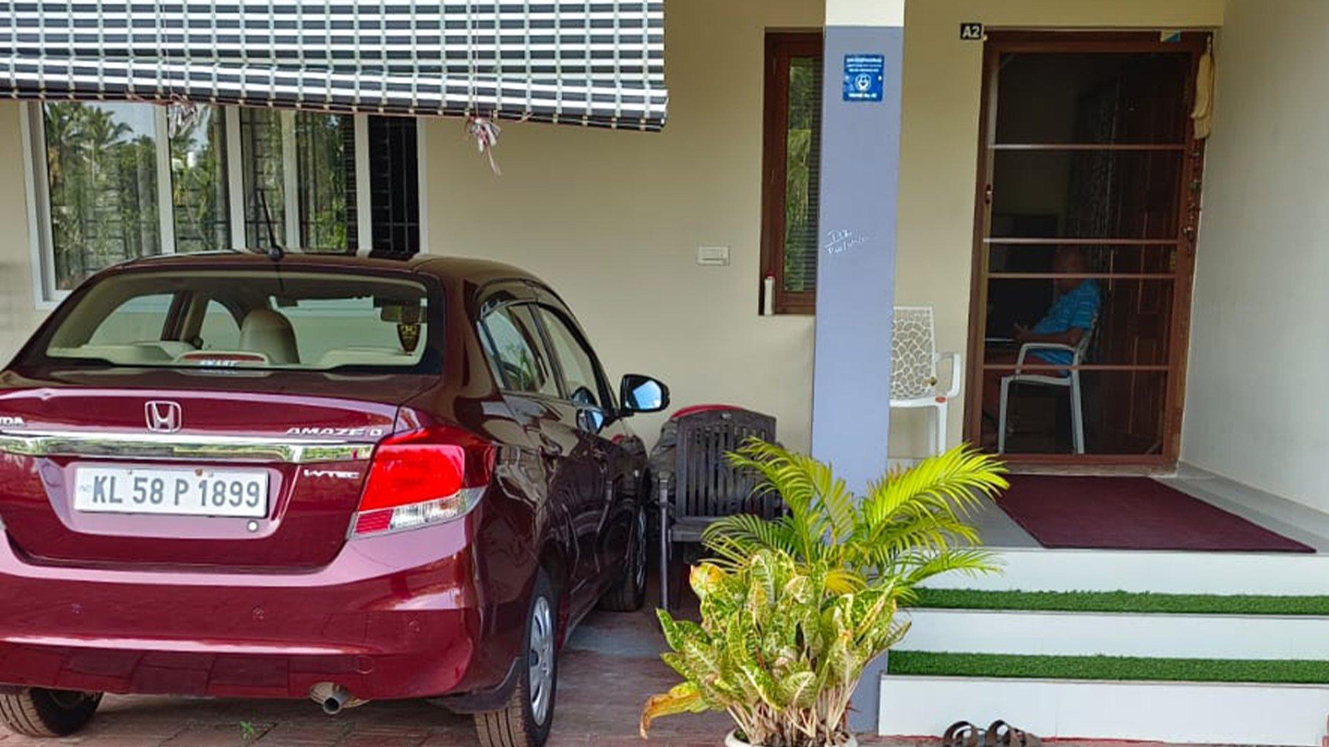 Thazhe Chovva Apartment - Image 2