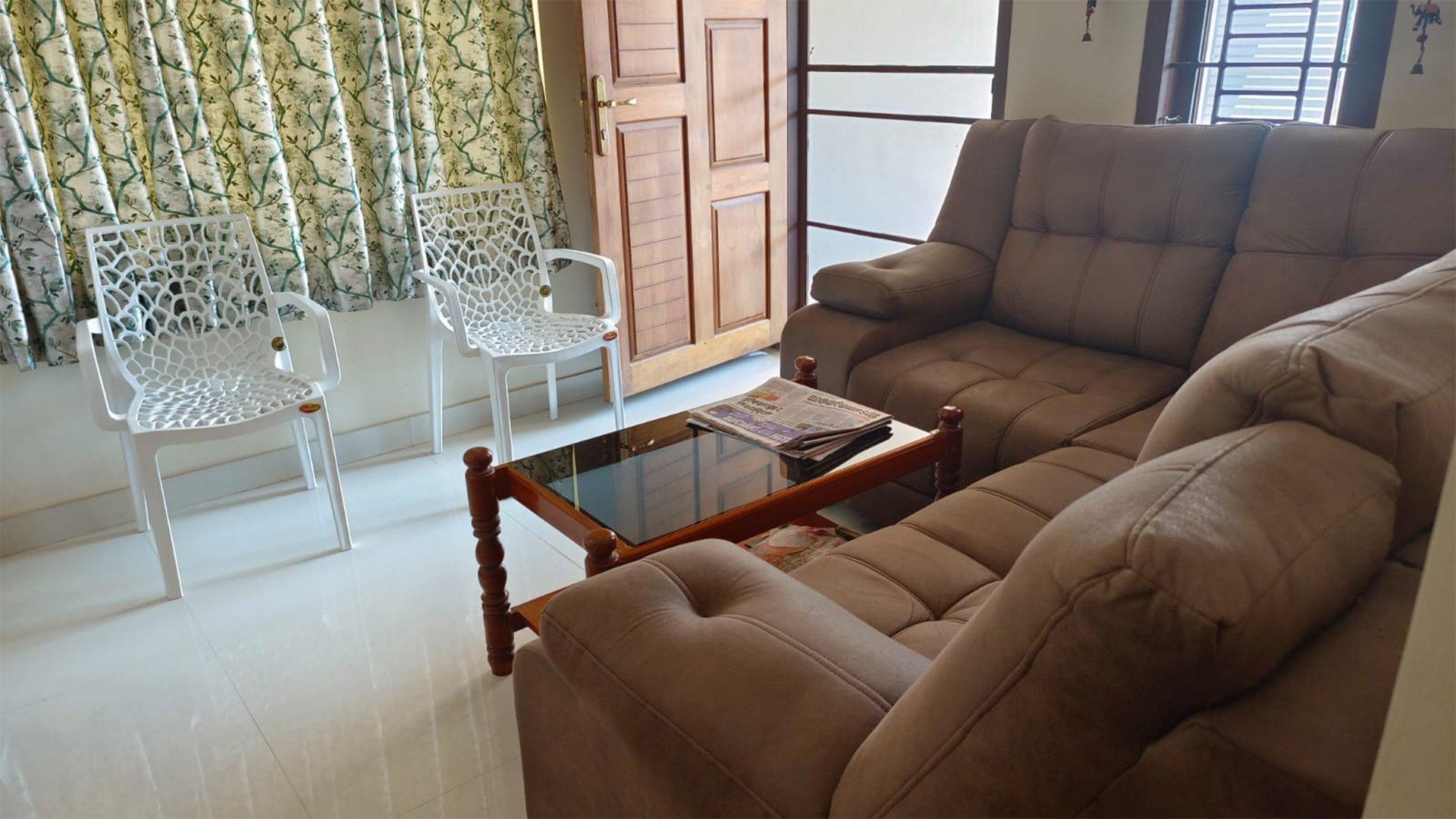 Thazhe Chovva Apartment - Image 5