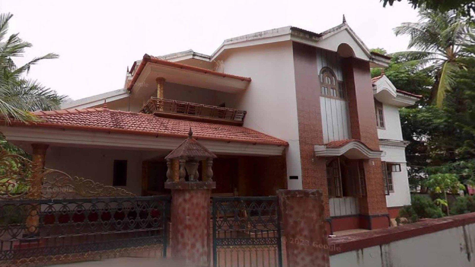 House At Payyannur — photo 10