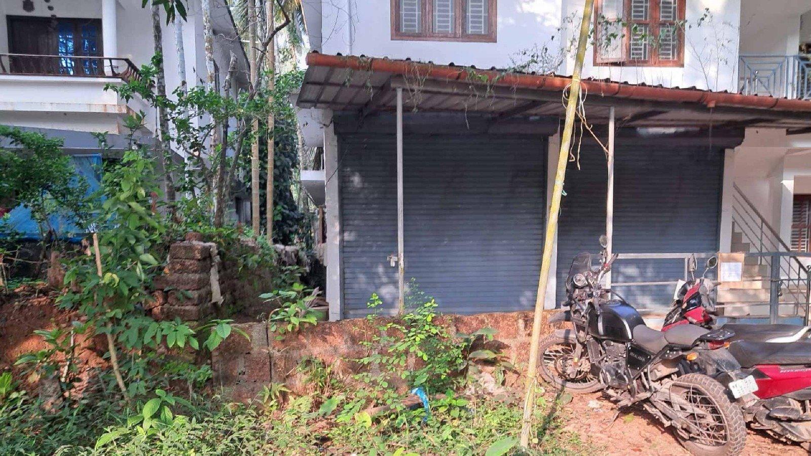 House at Azhiyoor - Image 3