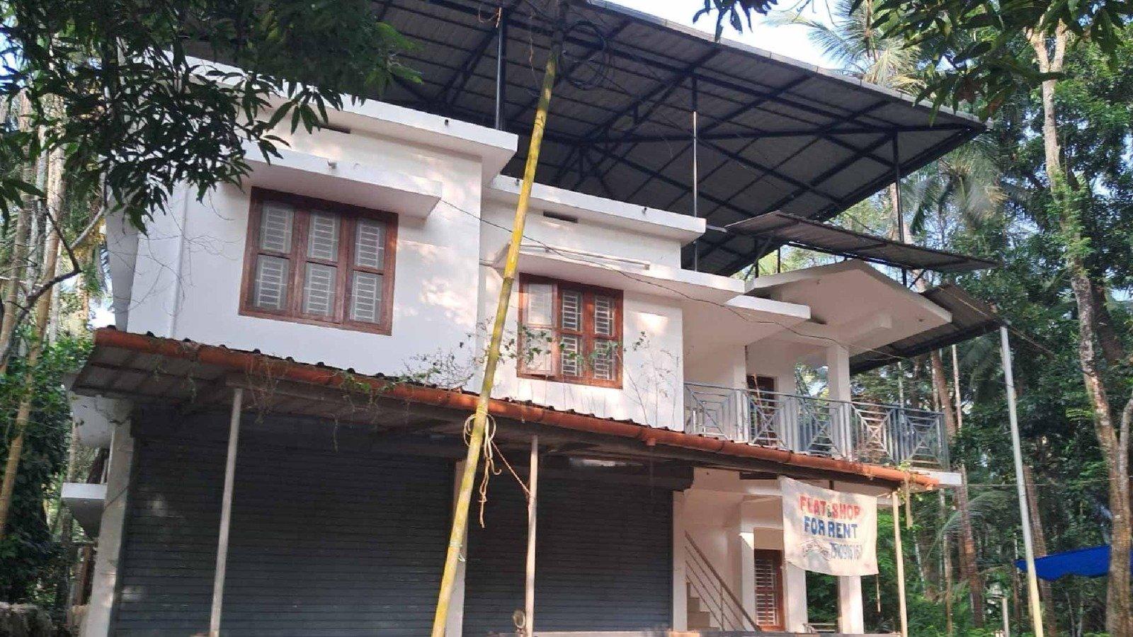 House at Azhiyoor — photo 7
