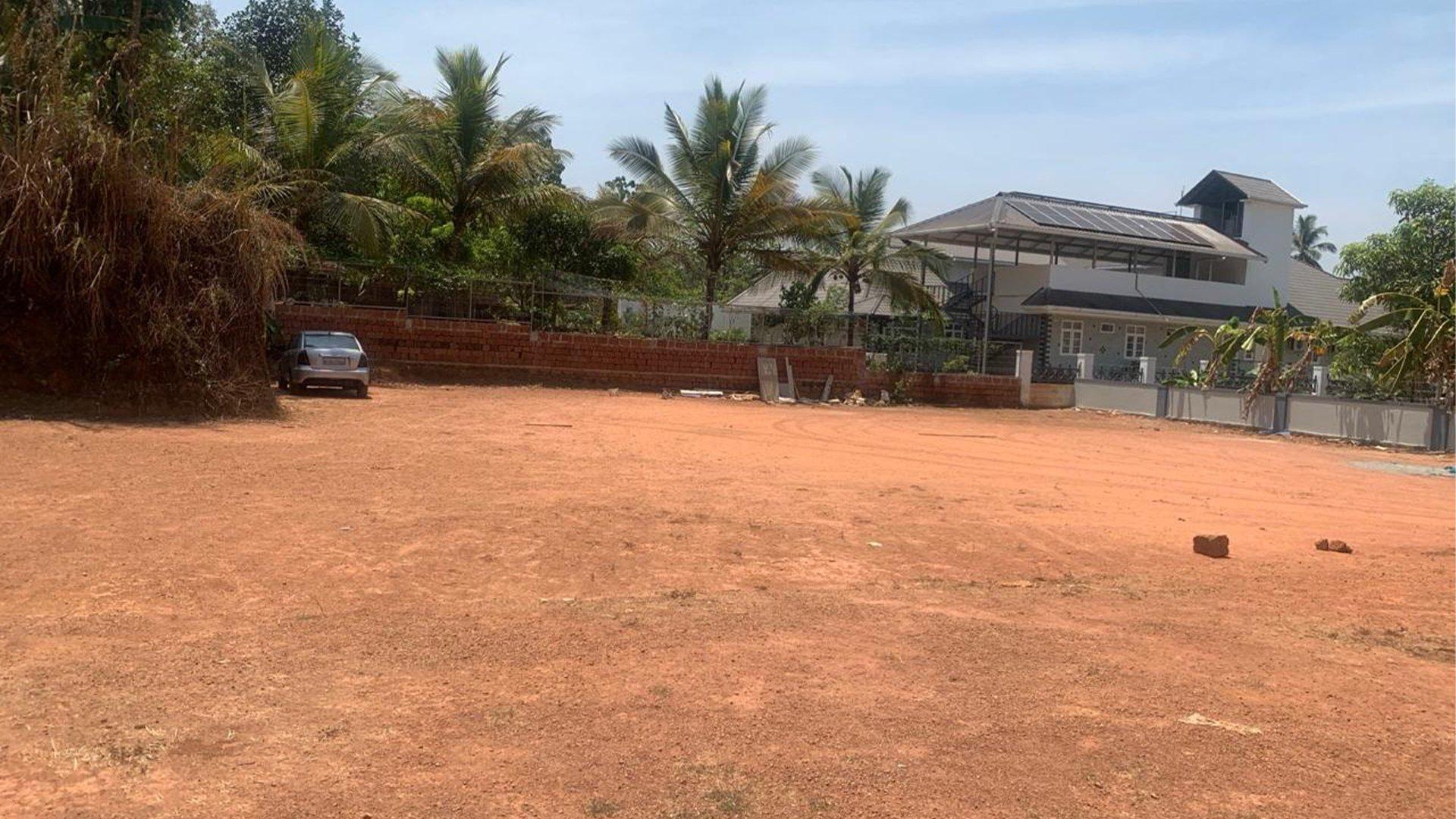 Plot At Chemberi - Image 3