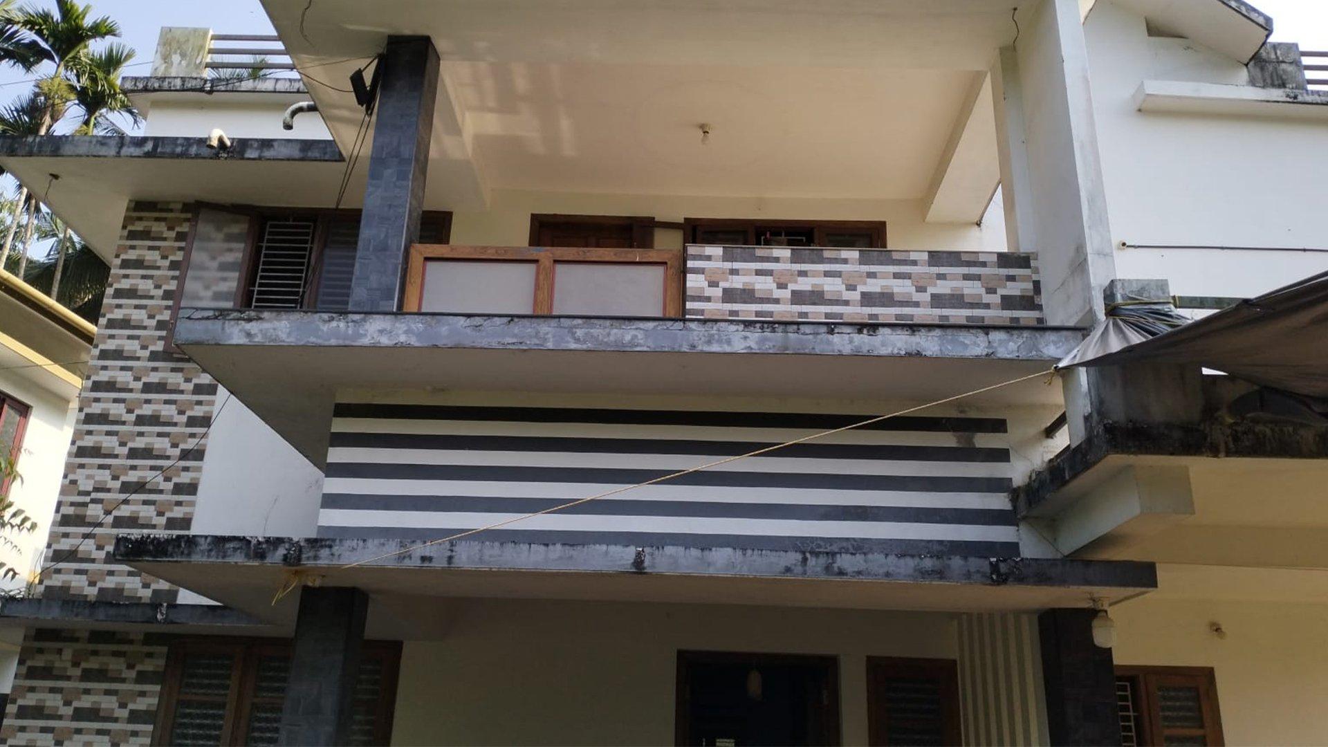 House At Chalakkara - Image 3