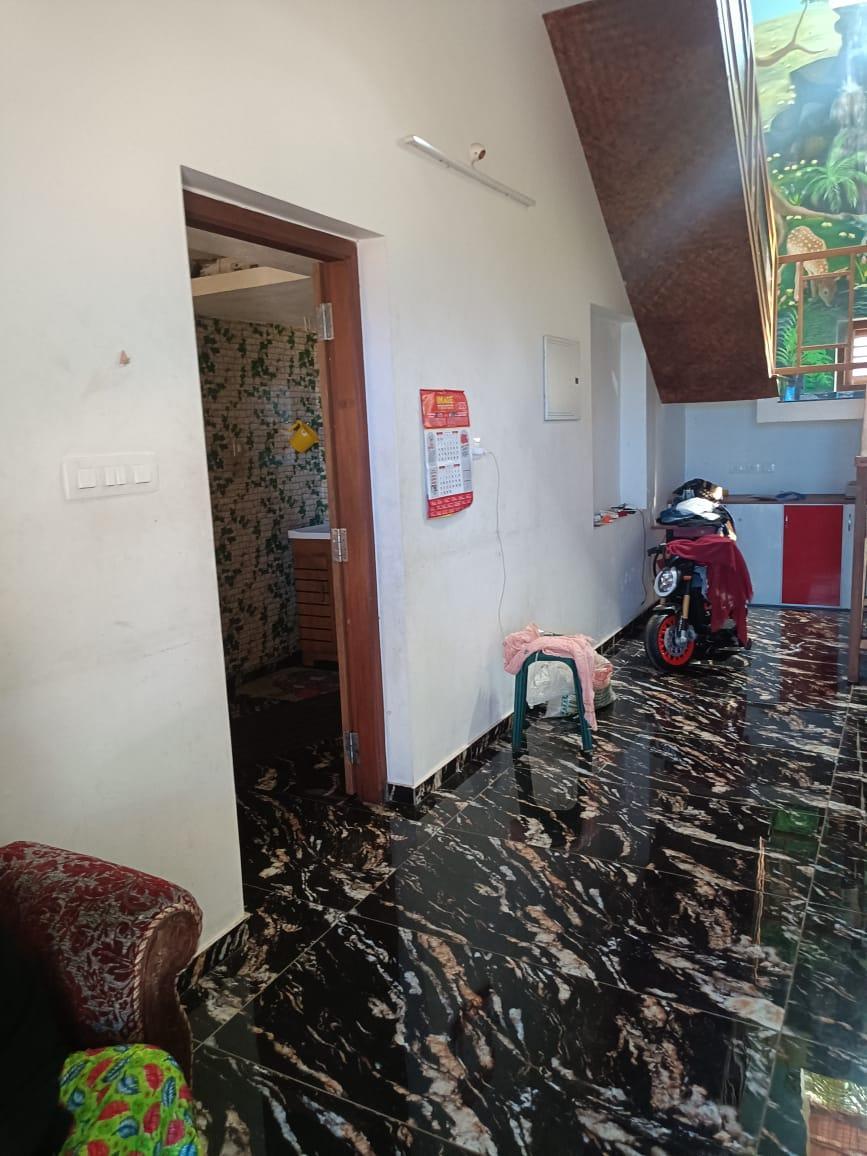 House At Pinarayi — photo 6