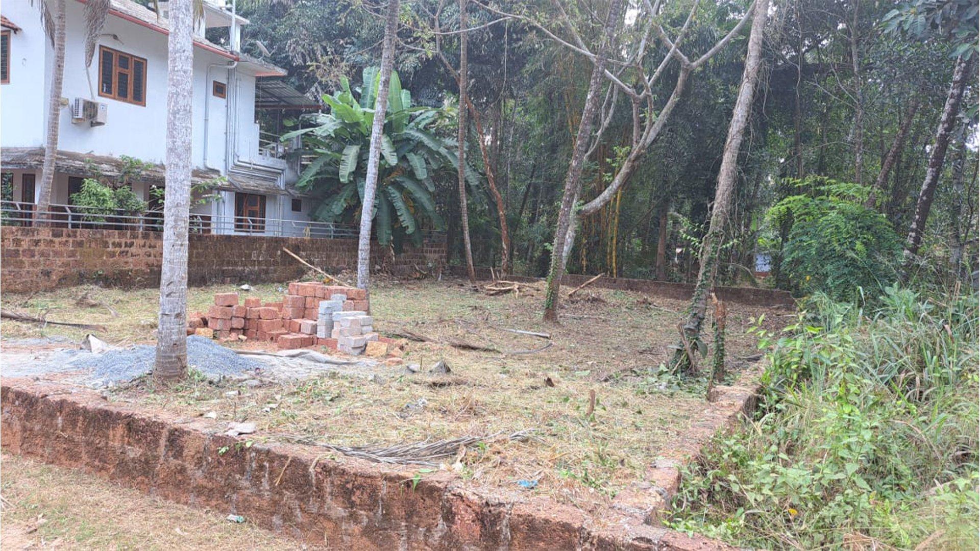 Plot At Chirakkal - Image 4
