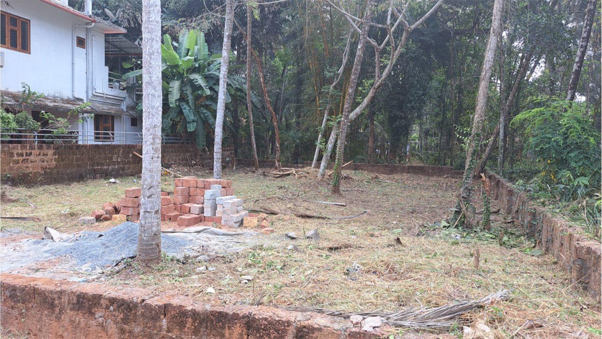 Plot At Chirakkal - Image 2
