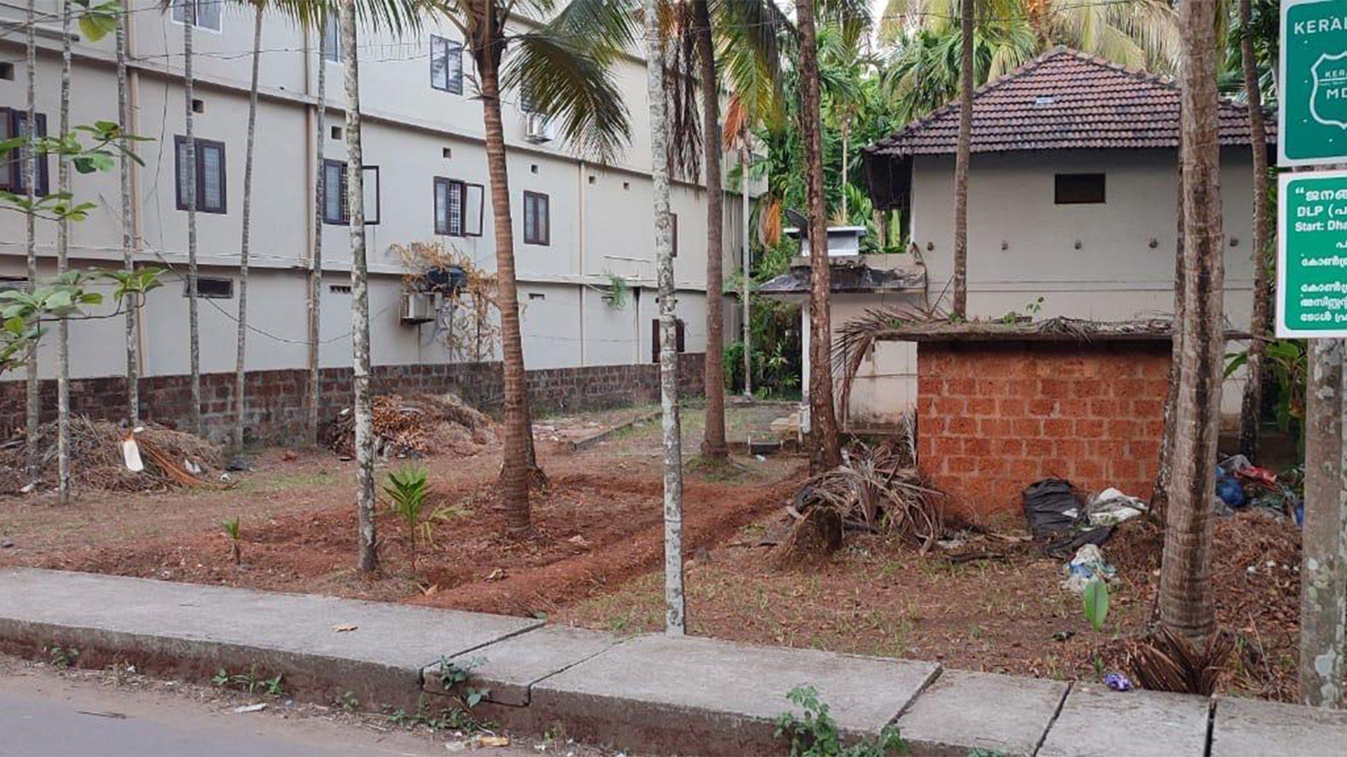 Plot With House At Dharmadam — photo 7