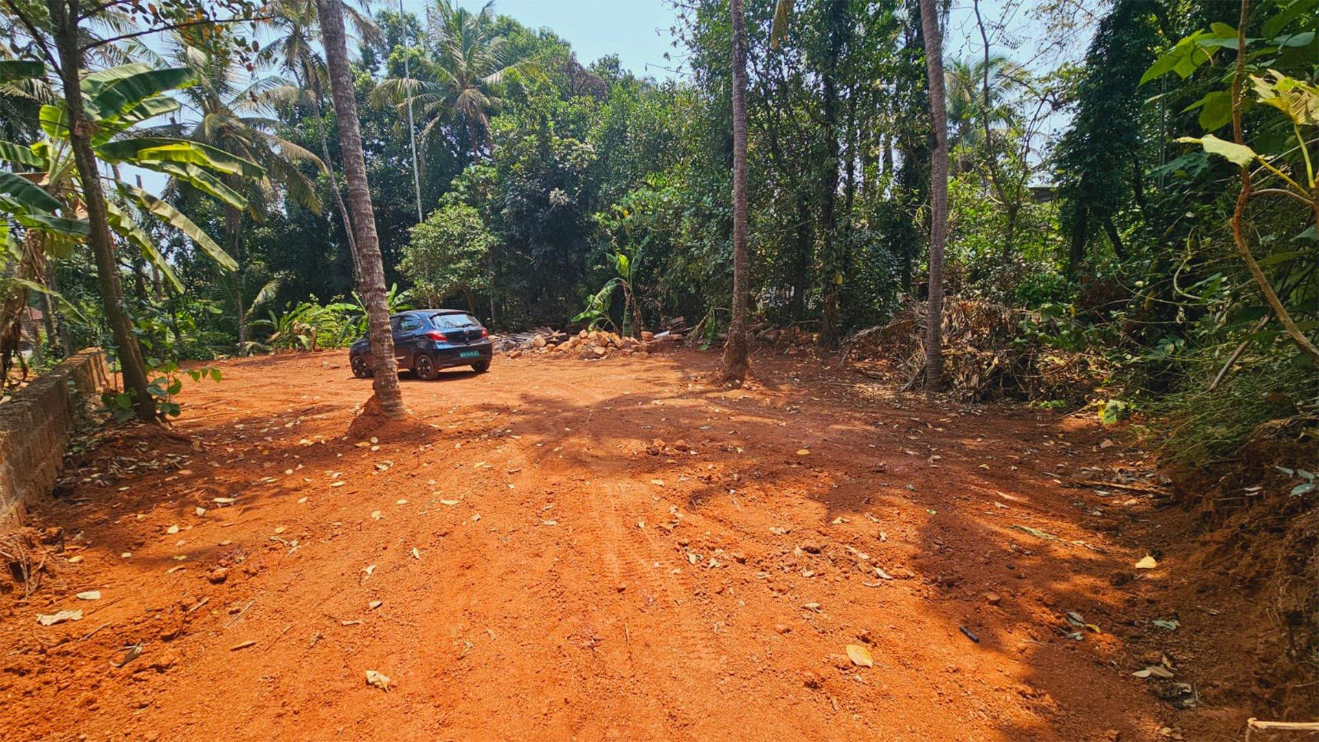 Plot At Puzhathi - Image 4