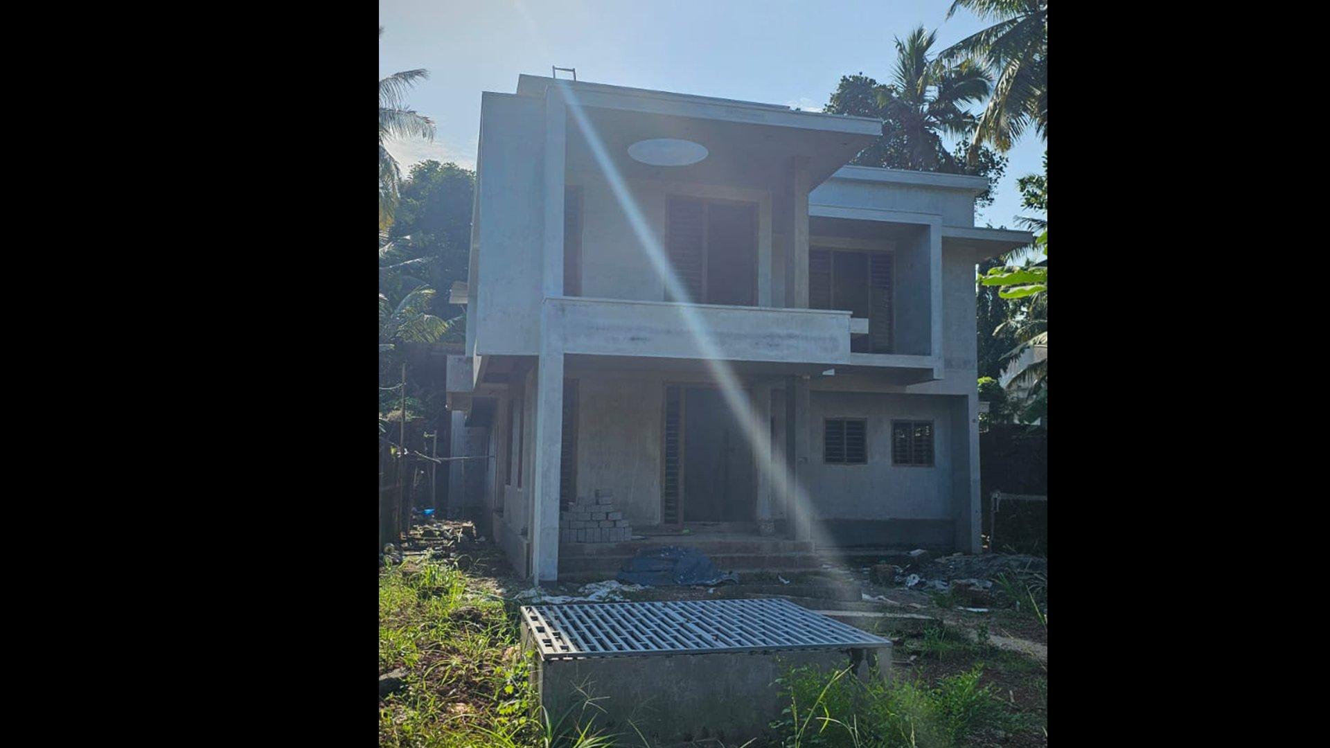 House At Alavil - Image 6