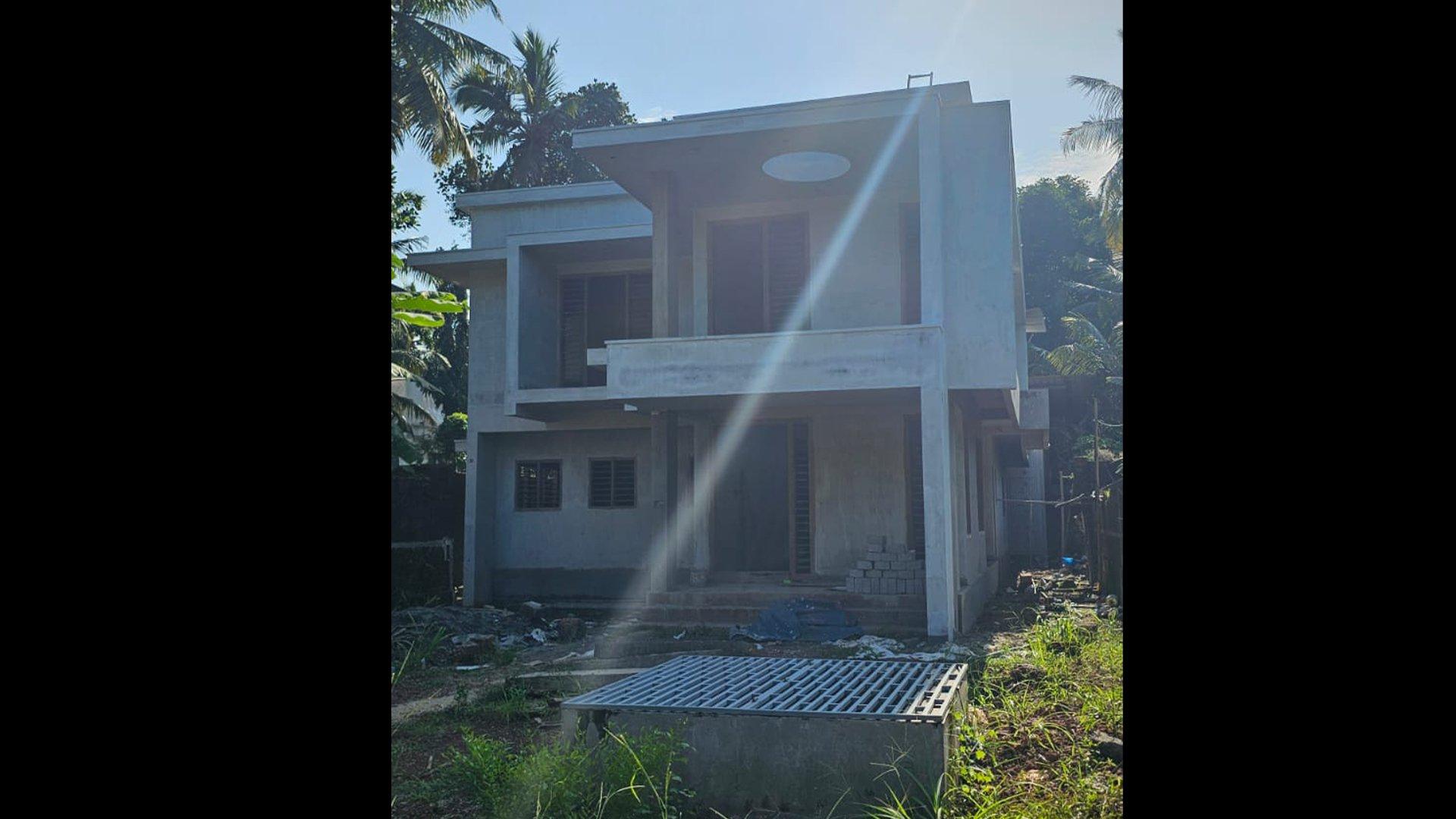 House At Alavil - Image 4