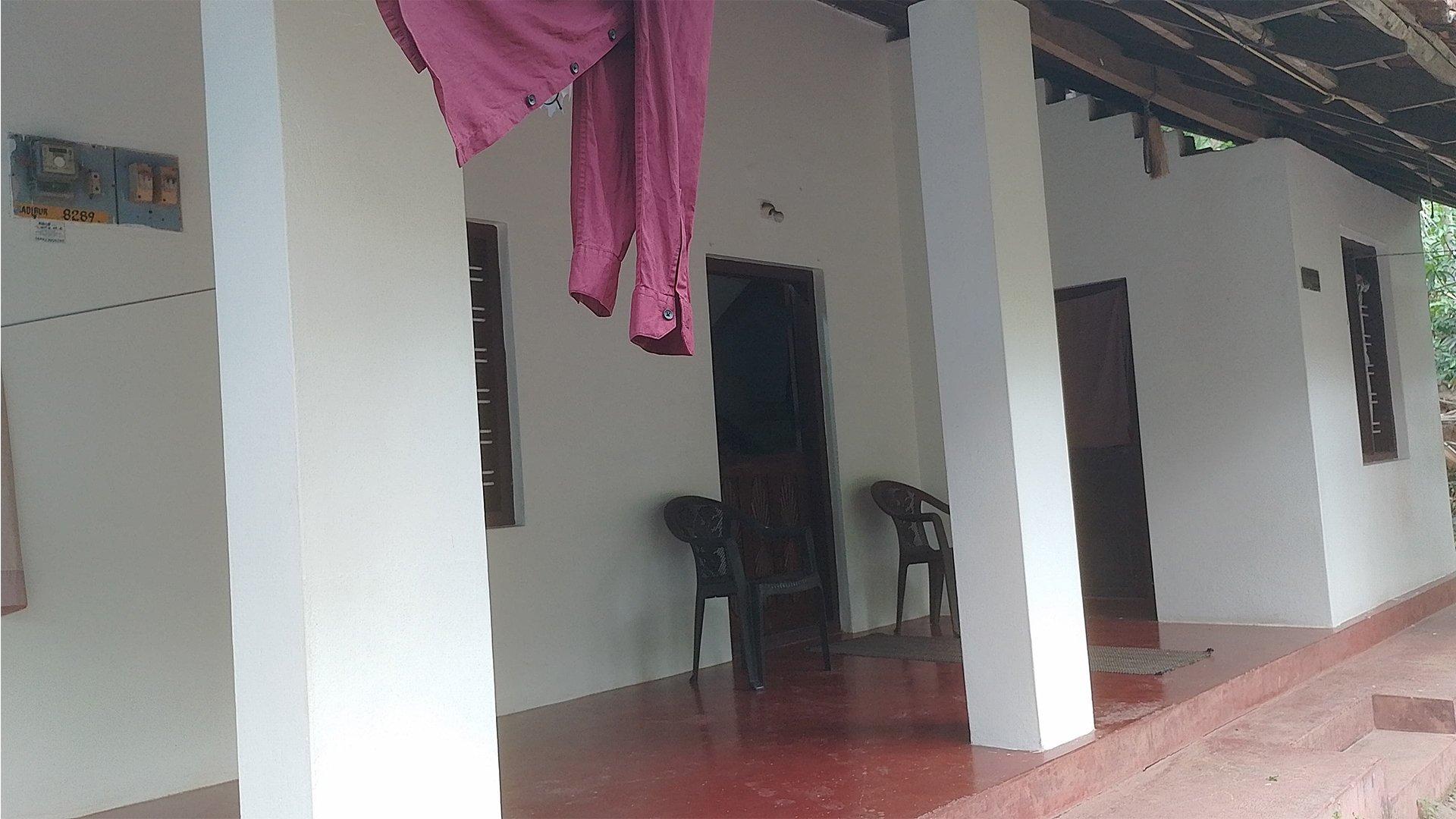 Plot And House At Malal Kadiroor — photo 4