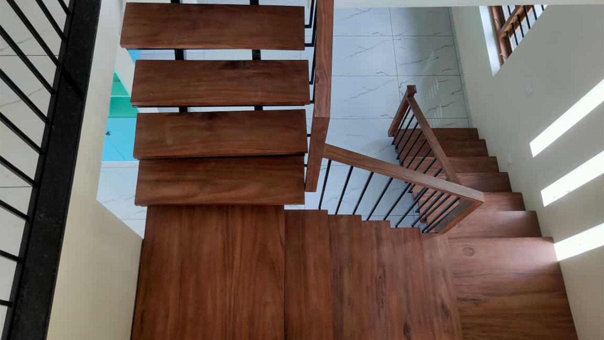 House At Kakkanad - Image 5