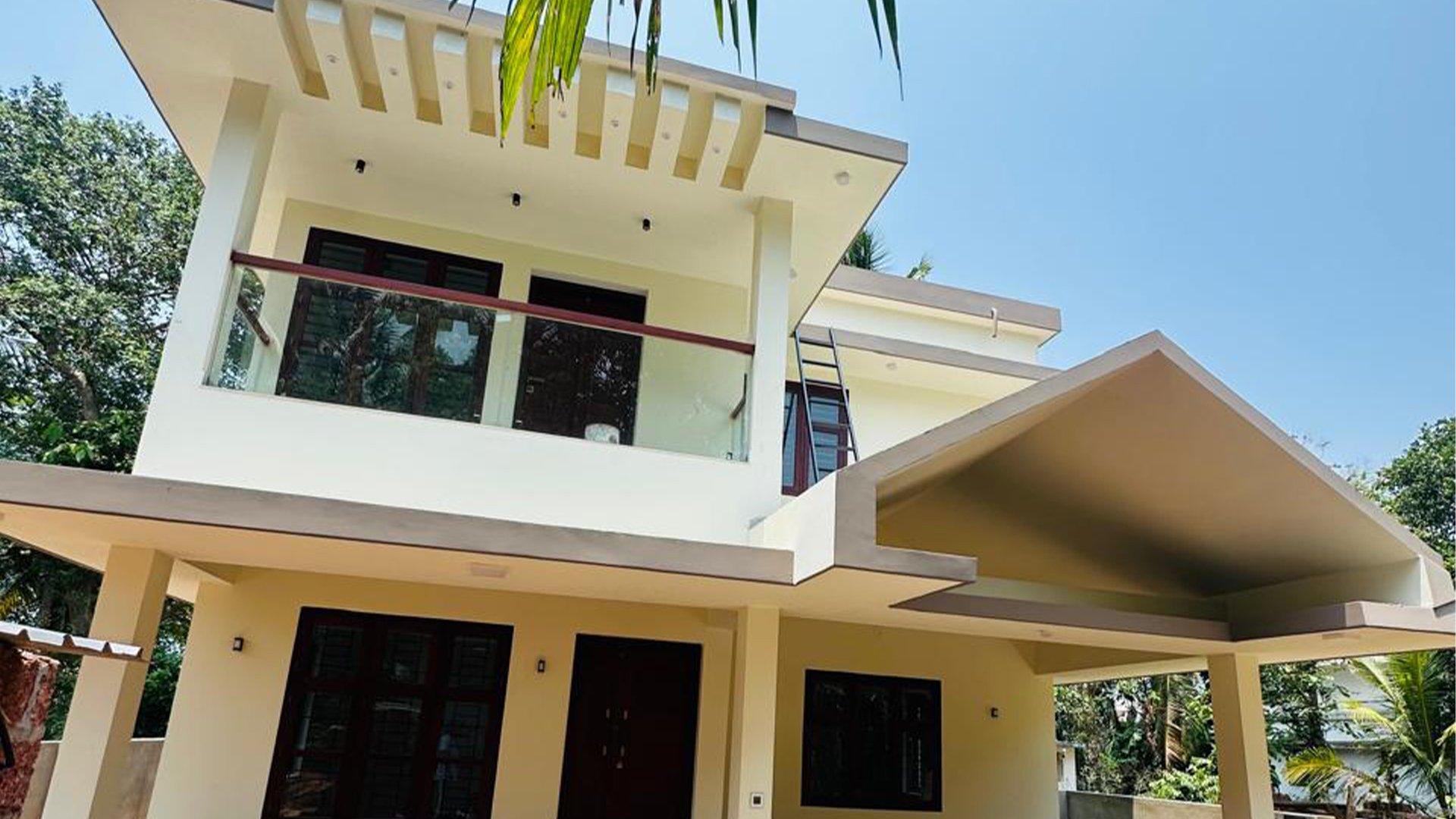 House At Chalad Beach Rd - Image 2