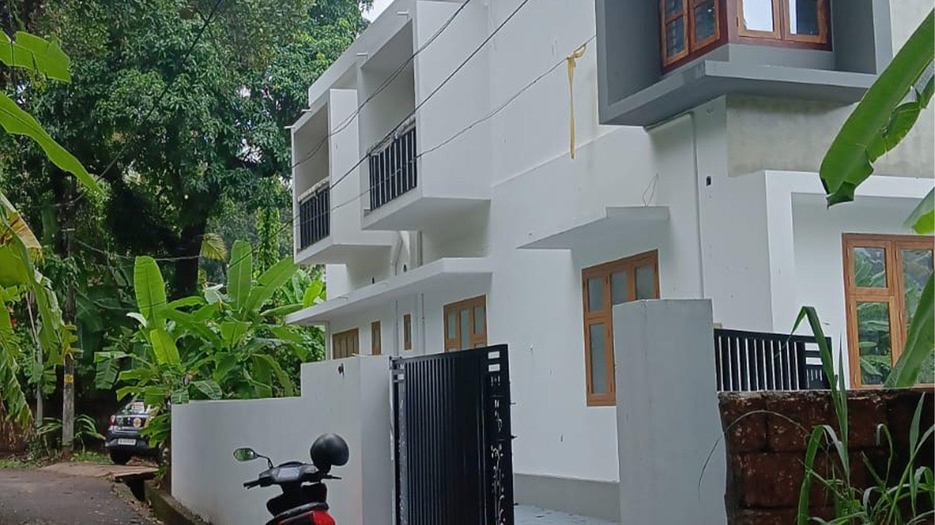 House At Chalad - Image 3