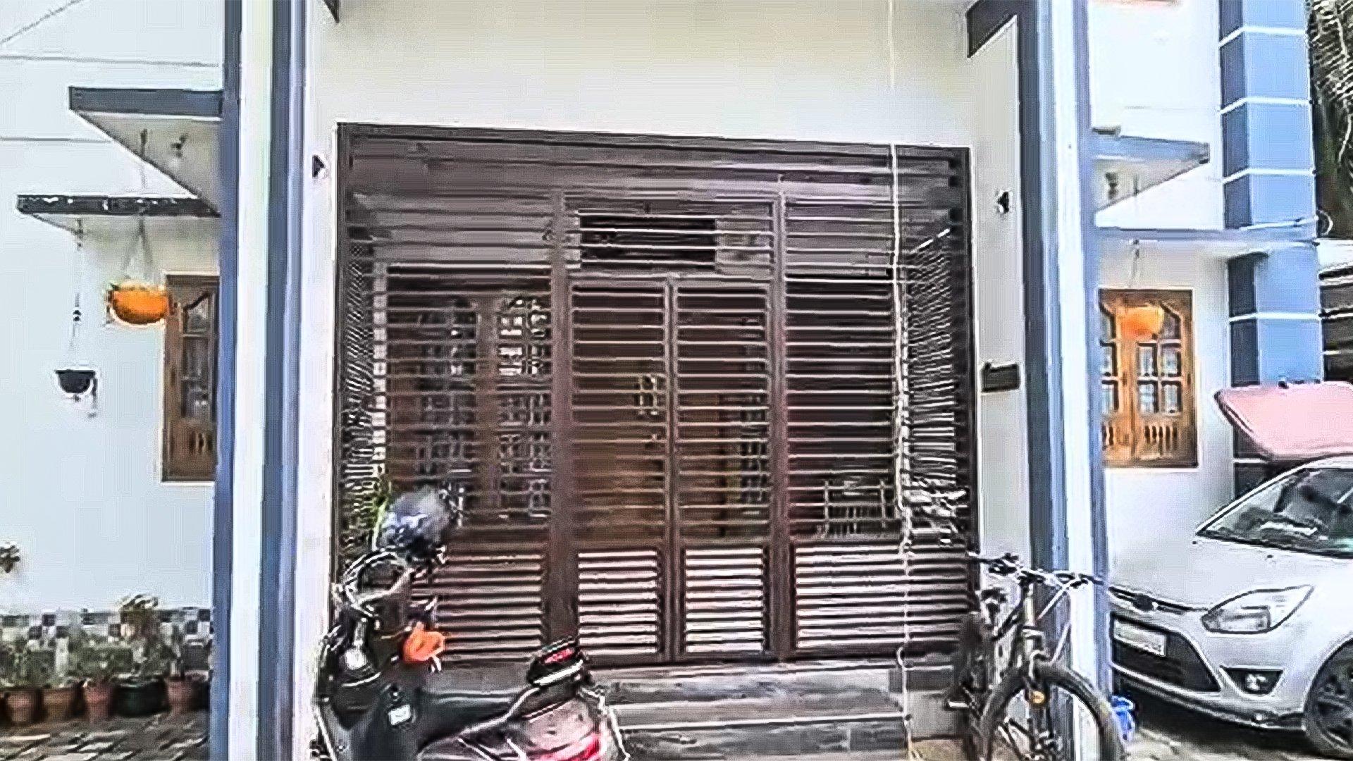 House At Muzhapilangad — photo 9