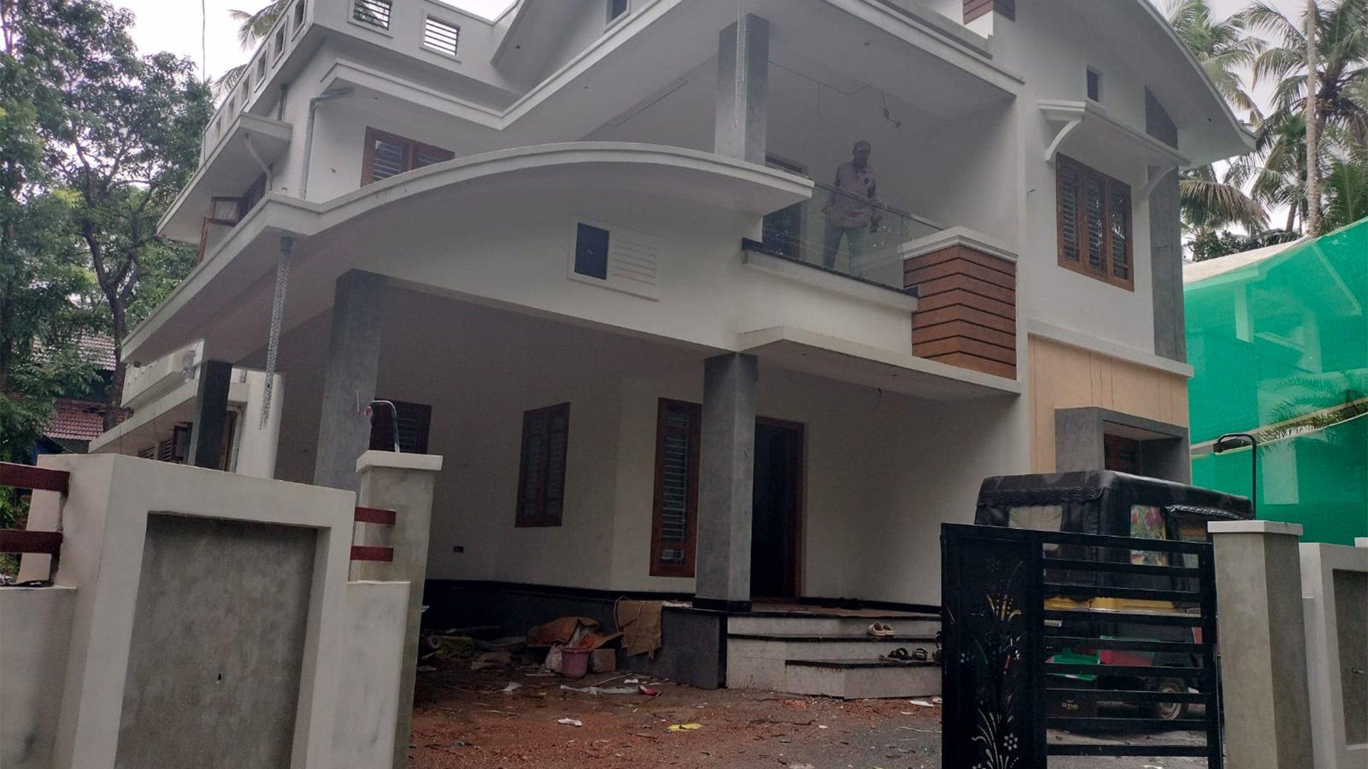 House At  Kuthuparamba Paral - Image 3