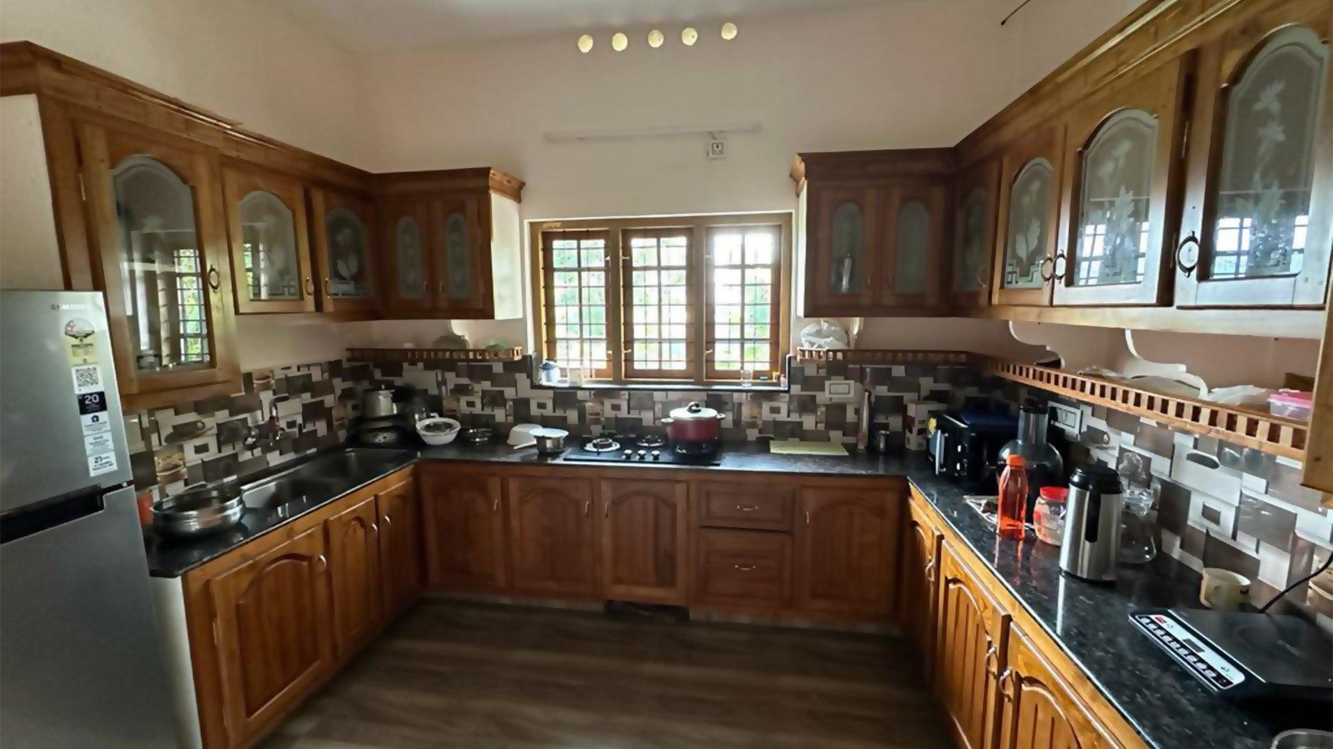 House At Munnar - Image 4