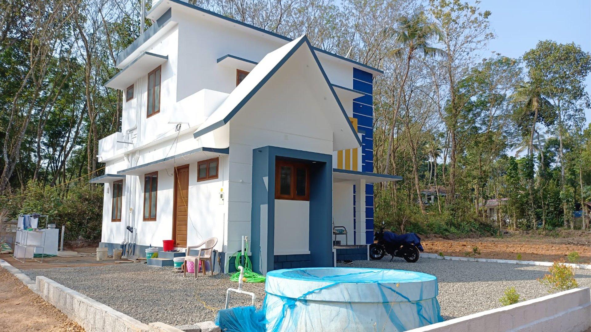 House At Ettumanoor - Image 3