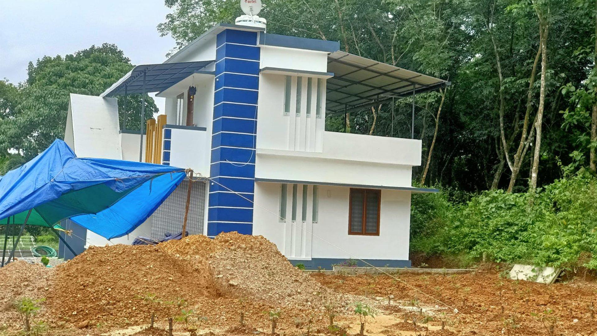 House At Ettumanoor - Image 4