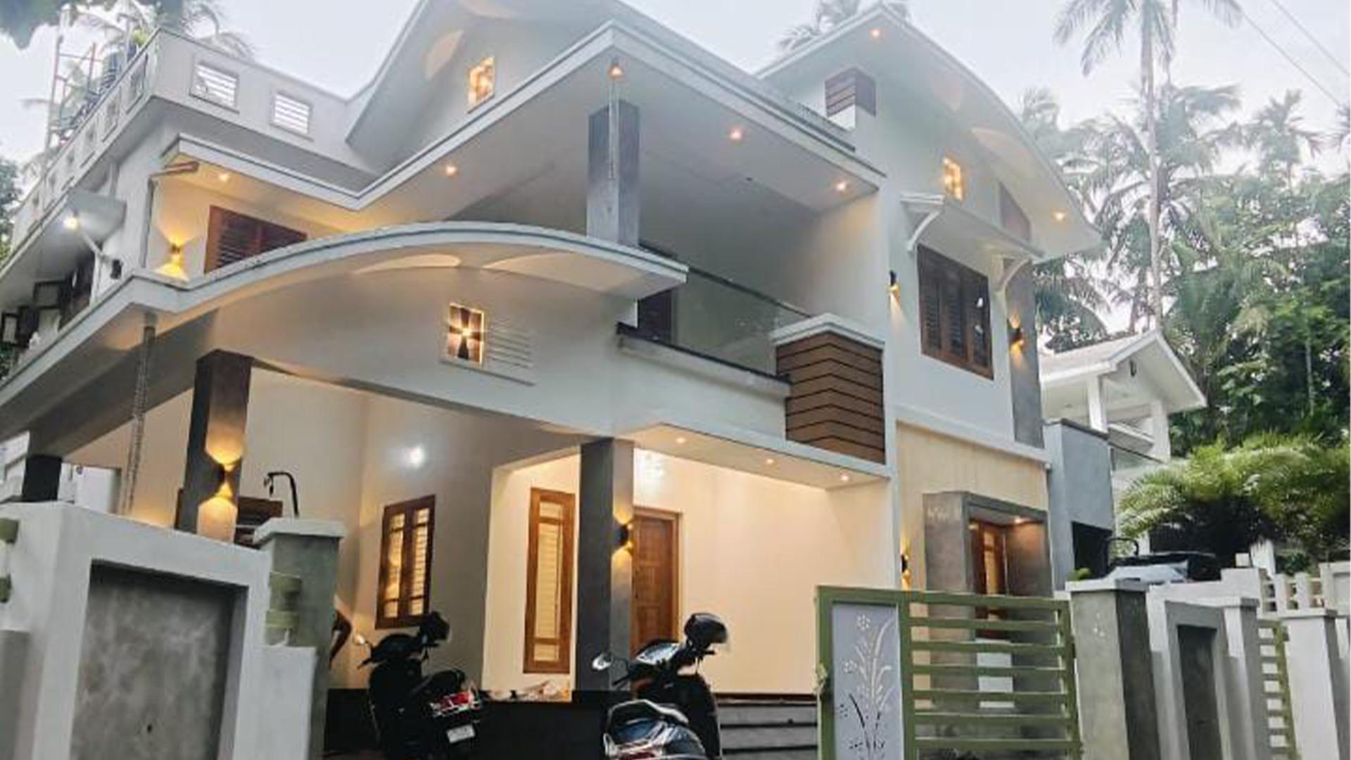 House At Koothuparamba in Koothuparamba