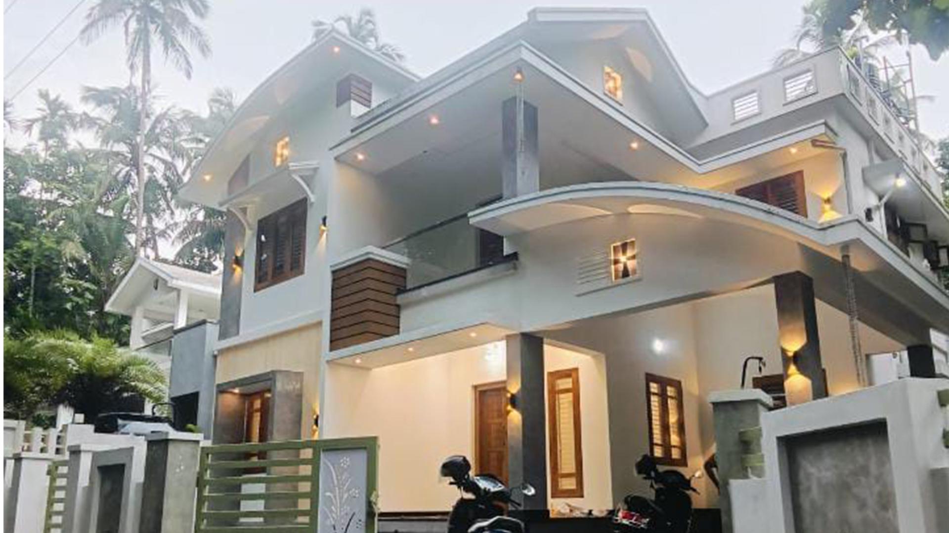 House At Koothuparamba - Image 2