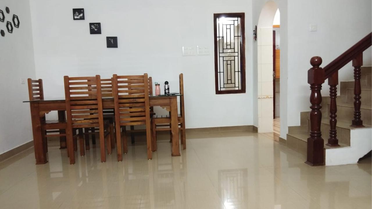 House At Kadirur - Image 6