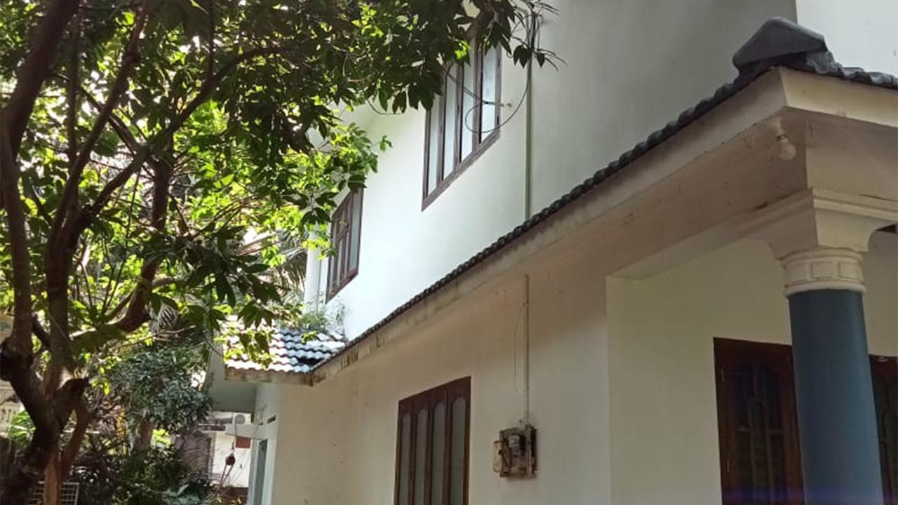 House At Kadirur — photo 11