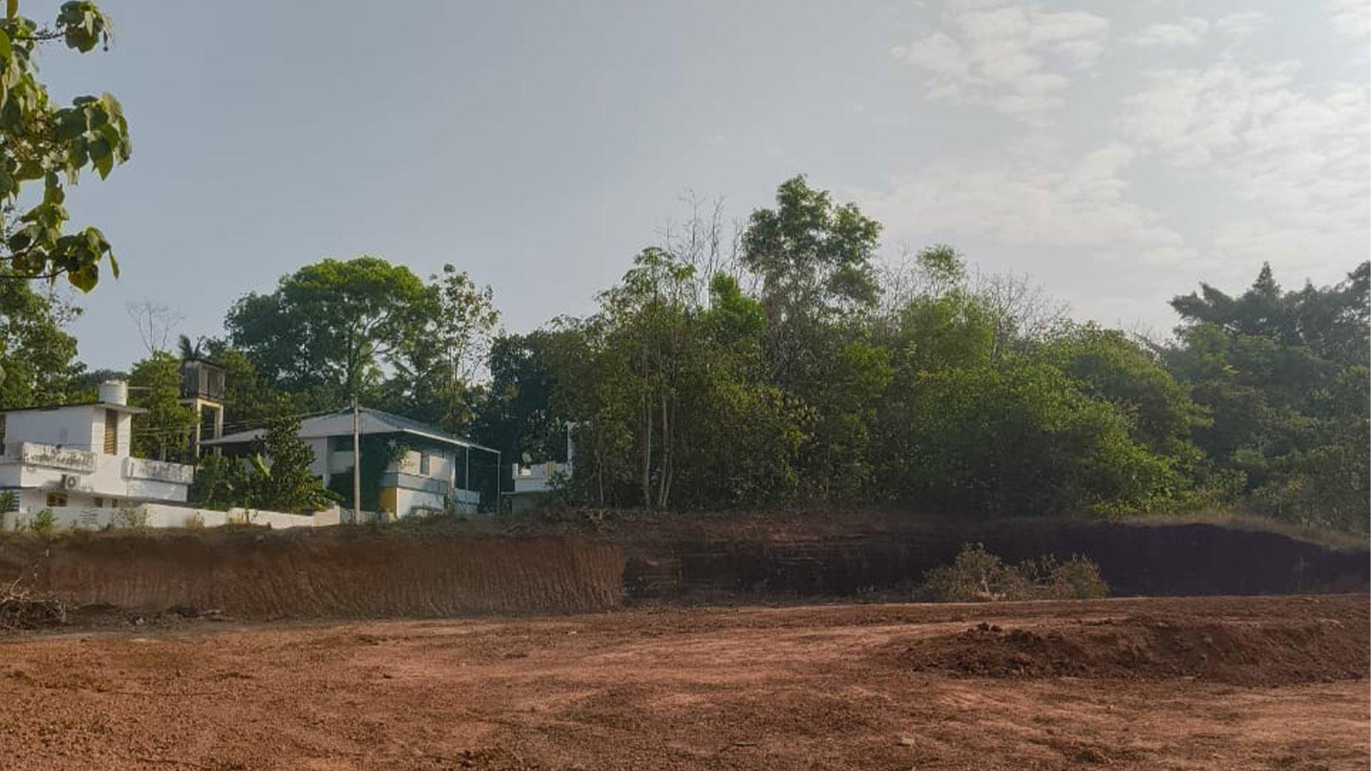 Plot At  Kalluvathakal - Image 4