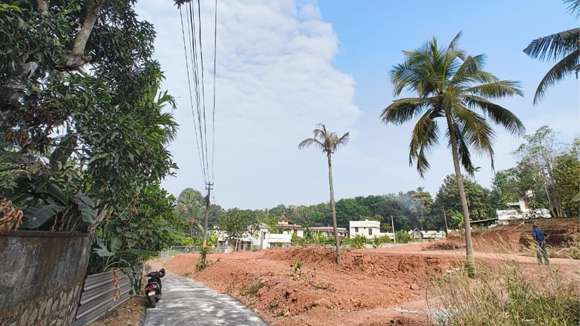 Plot At  Kalluvathakal — photo 10