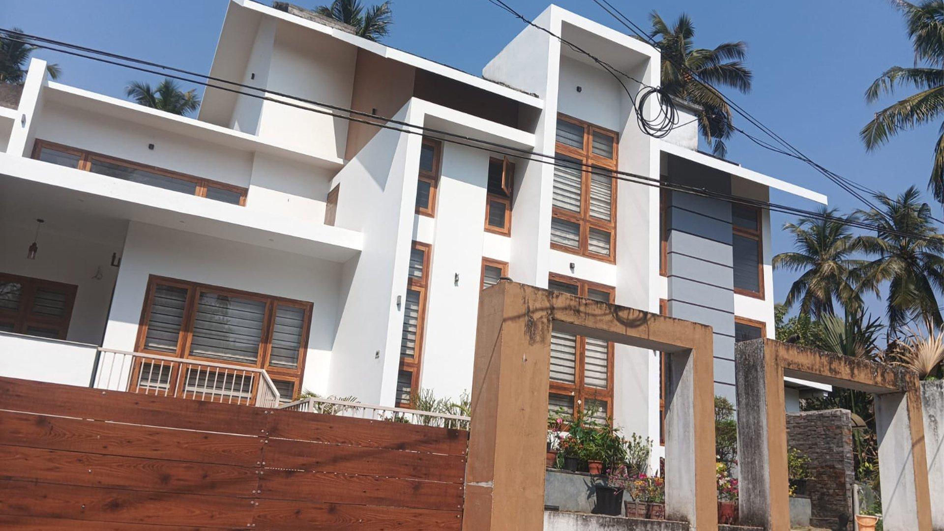 House At Mankavu - Image 2