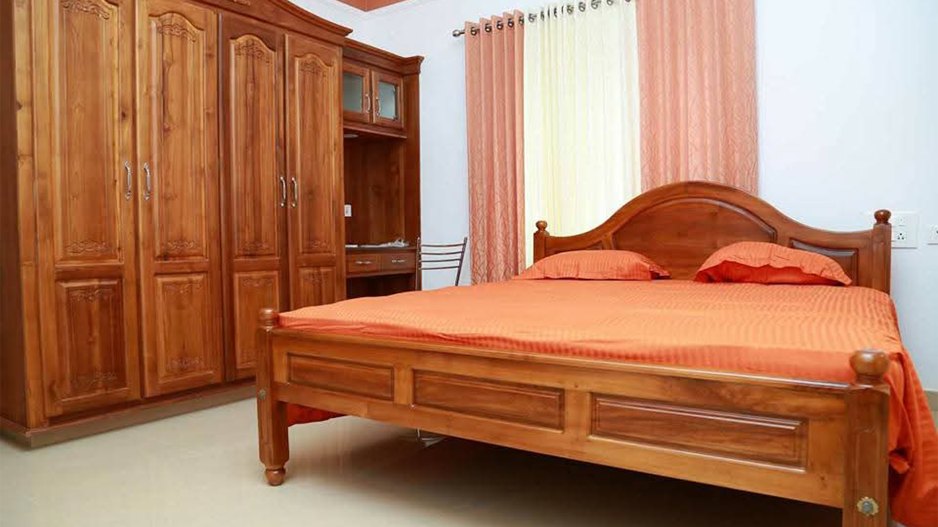 House At Aluva - Image 3