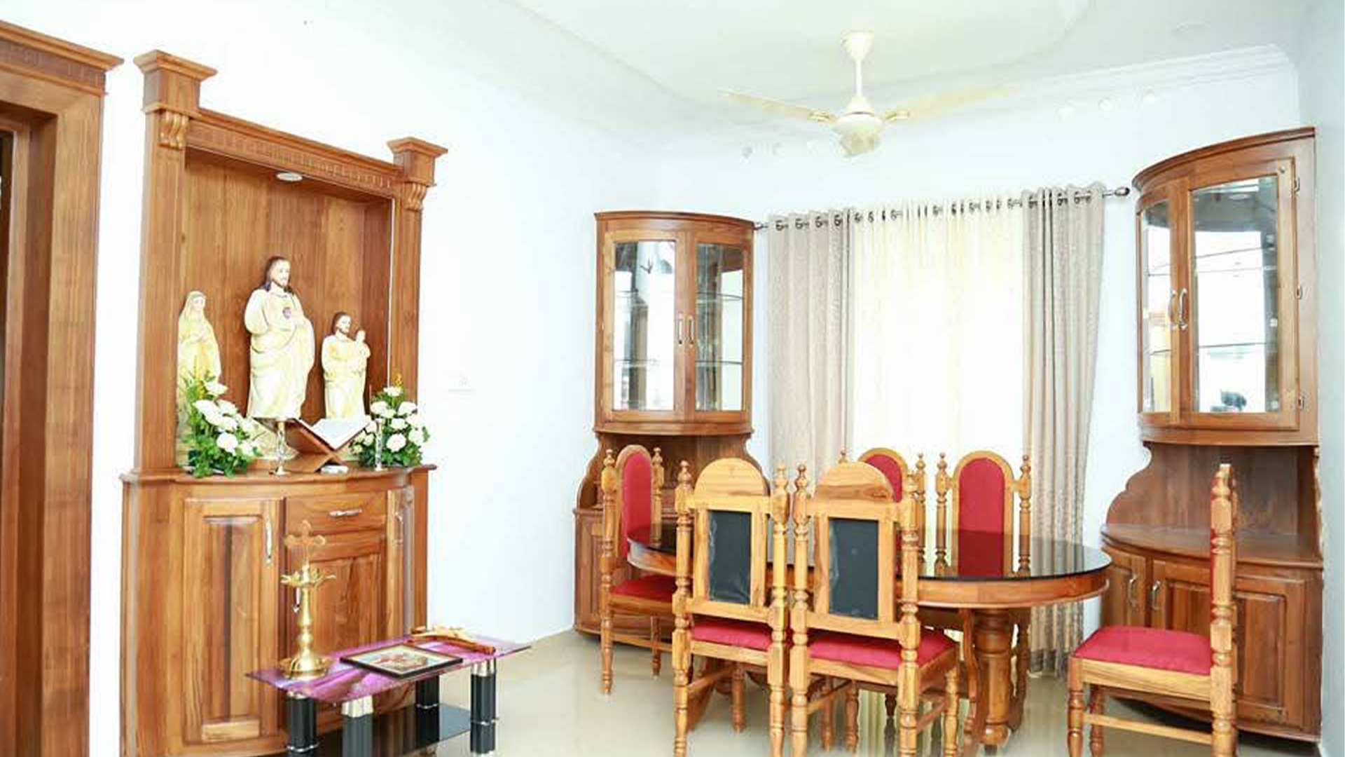 House At Aluva - Image 2