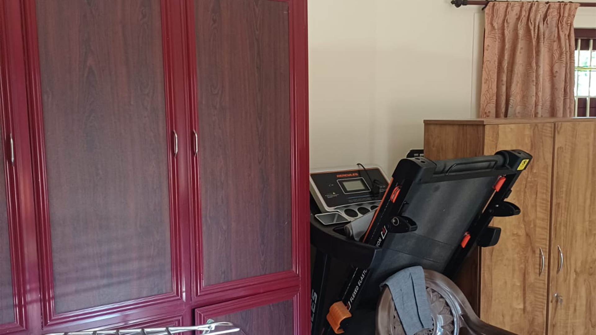 House At Puthuppariyaram - Image 4