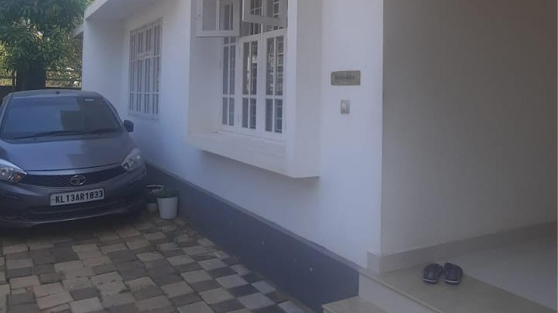 House At Thalayi - Image 6