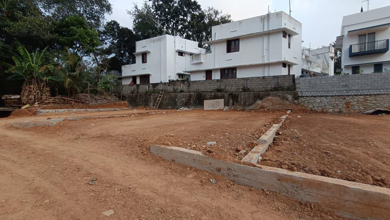 Plot At Kudappanakunnu - Ii