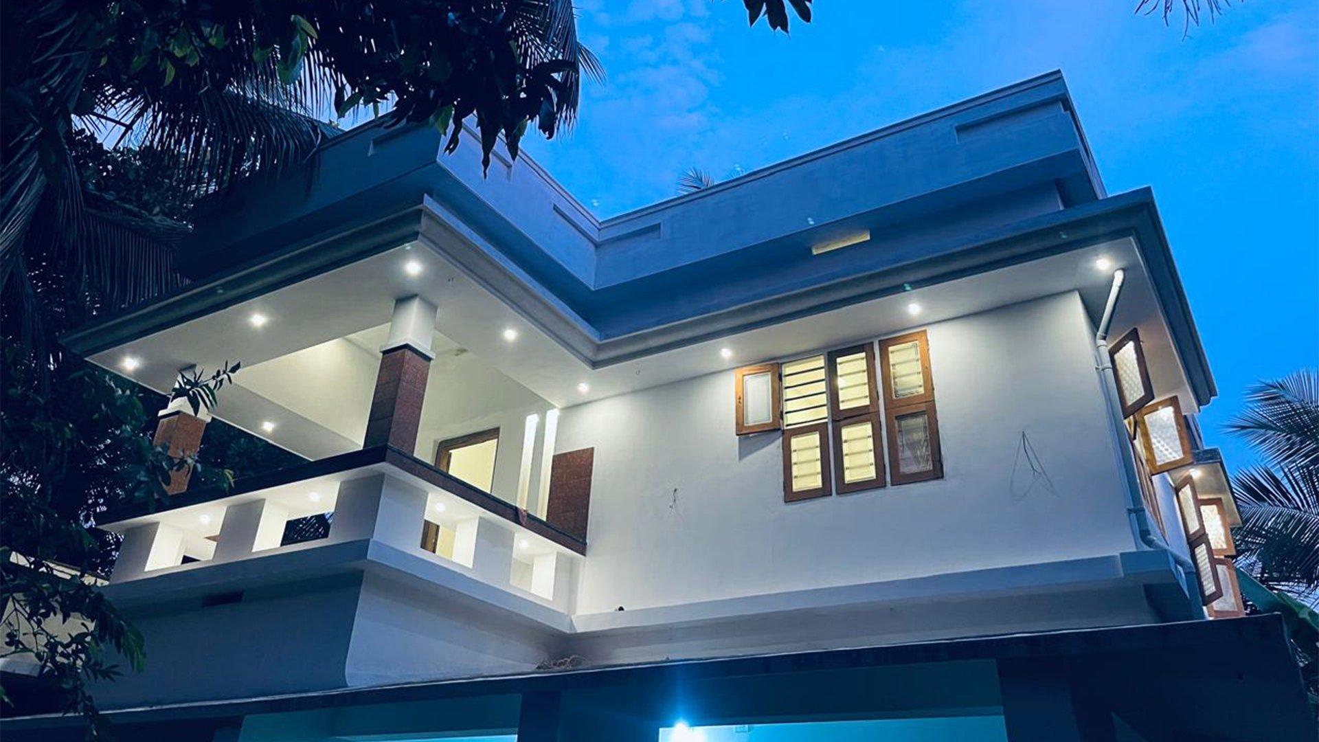 House At Thavanoor - Image 4