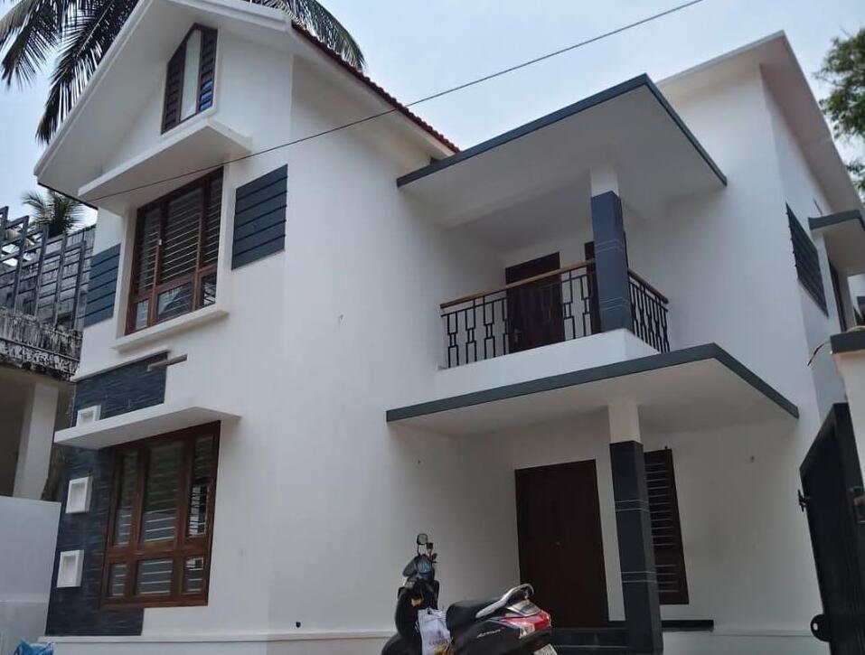 House At Karaparamba ll