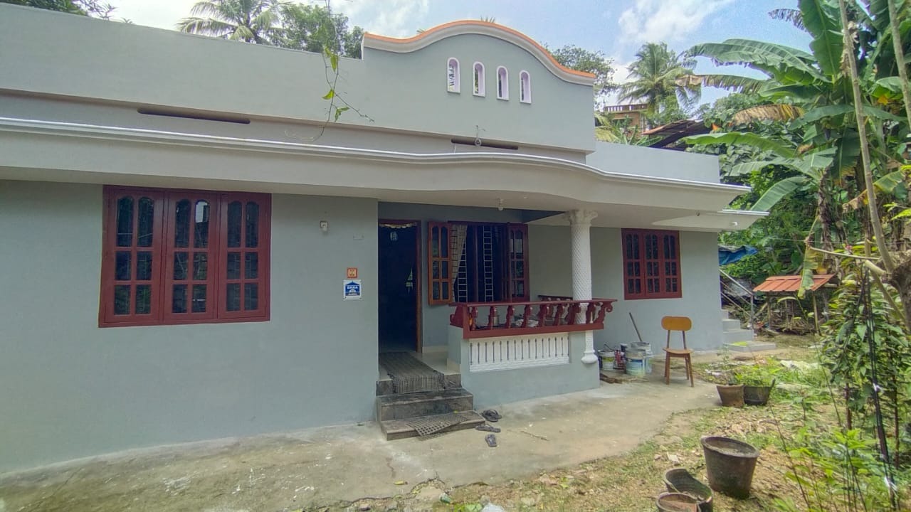  House at sreekaryam — photo 1