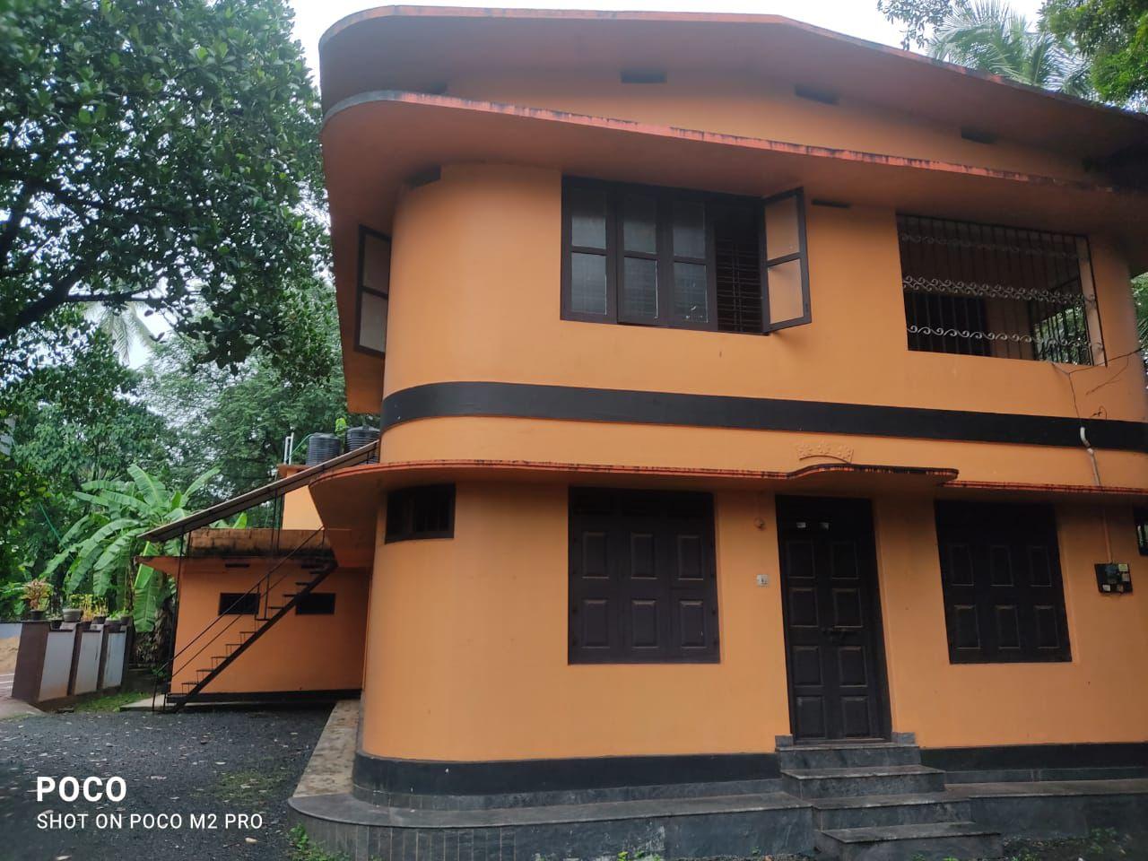 Rental House/Hostel Manjery in Nelliparambu