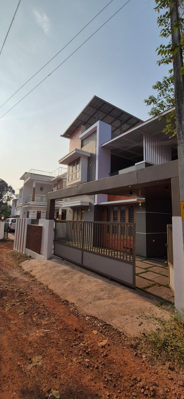 House At Pazhanganad — photo 1
