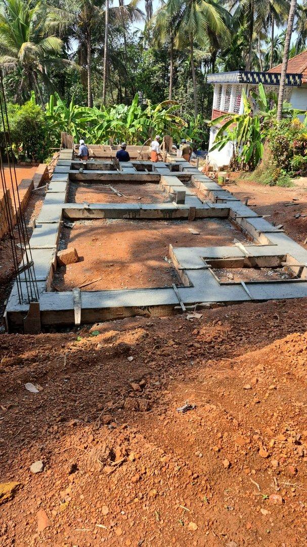 Plot With Completed Foundation — photo 3