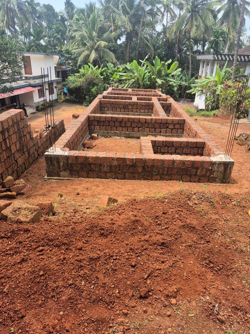 Plot With Completed Foundation — photo 2
