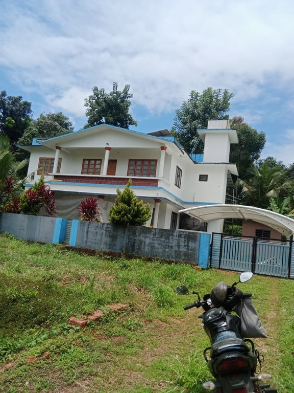 Resale House At Pilathara — photo 1