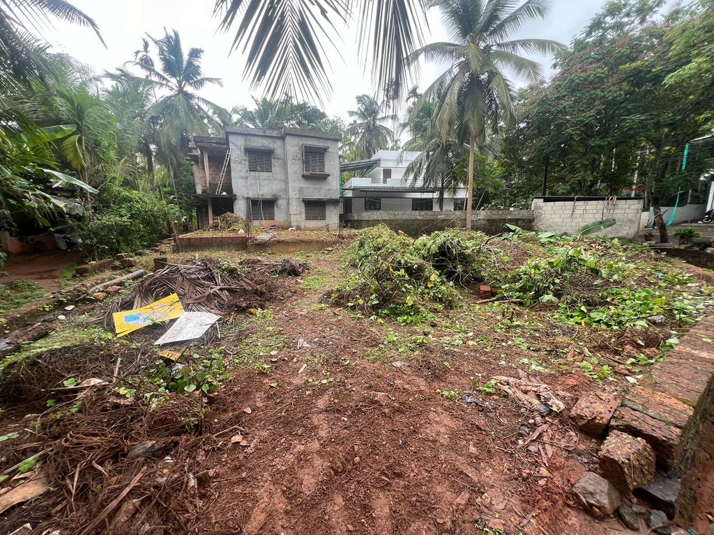 Plot Near Vythoor School Ullikal — photo 1