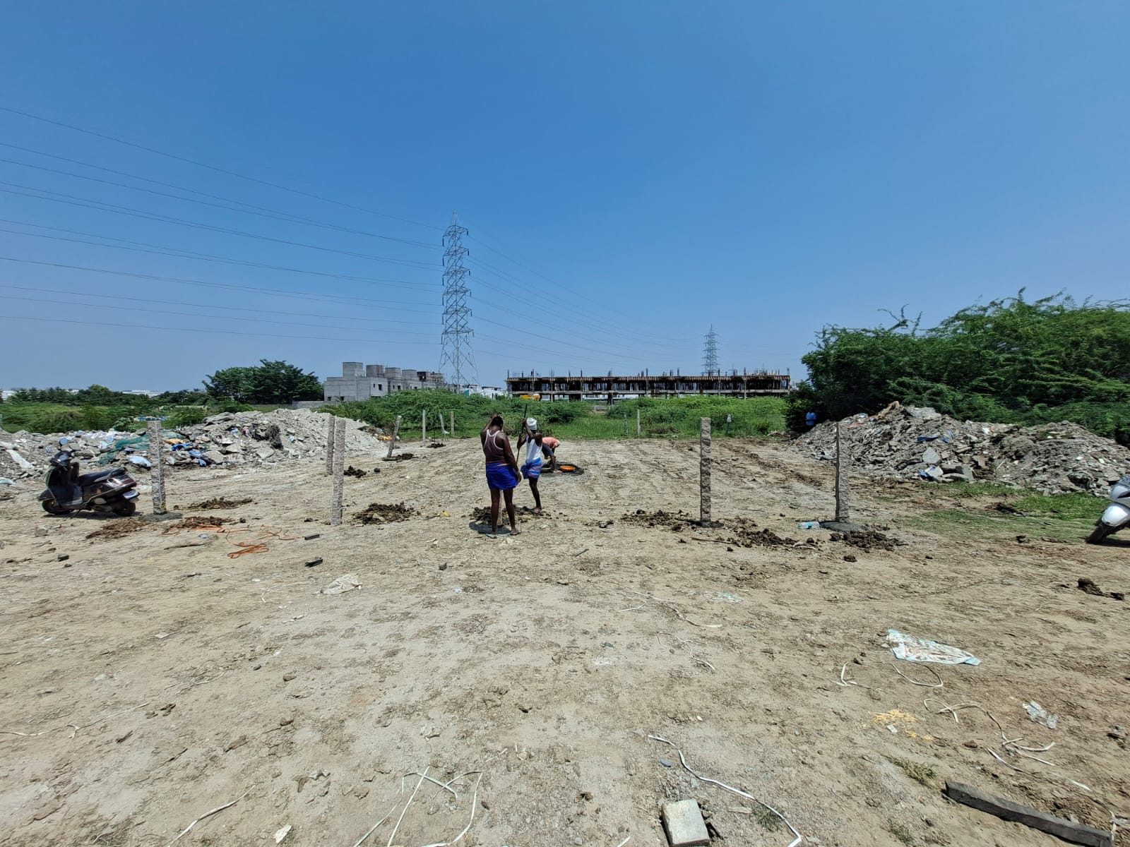Plot in https://maps.app.goo.gl/2are4FY4UE6r5zmK6?g_st=aw — photo 1