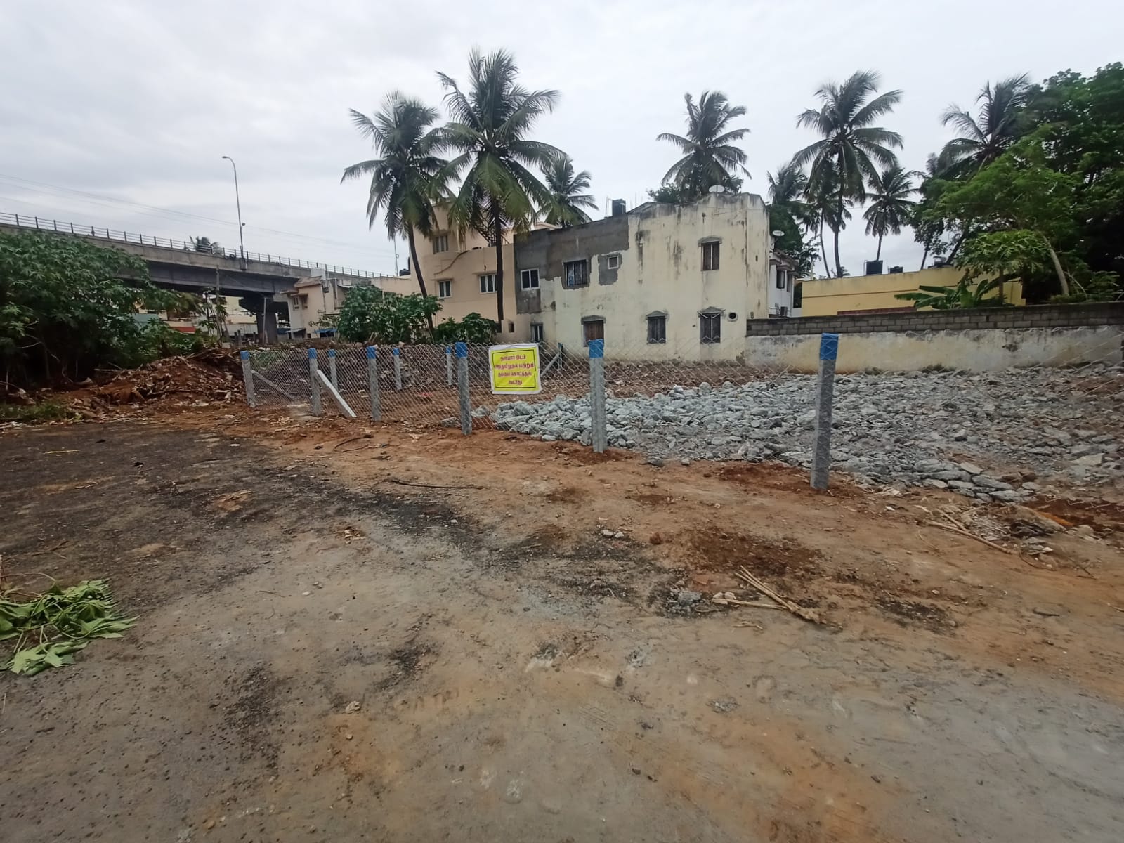 Plot in Urumandampalayam Railway Gate, 389, Sanganoor Rd, Rathinapuri, Sanganoor, Coimbatore, Tamil Nadu 641027, India — photo 1
