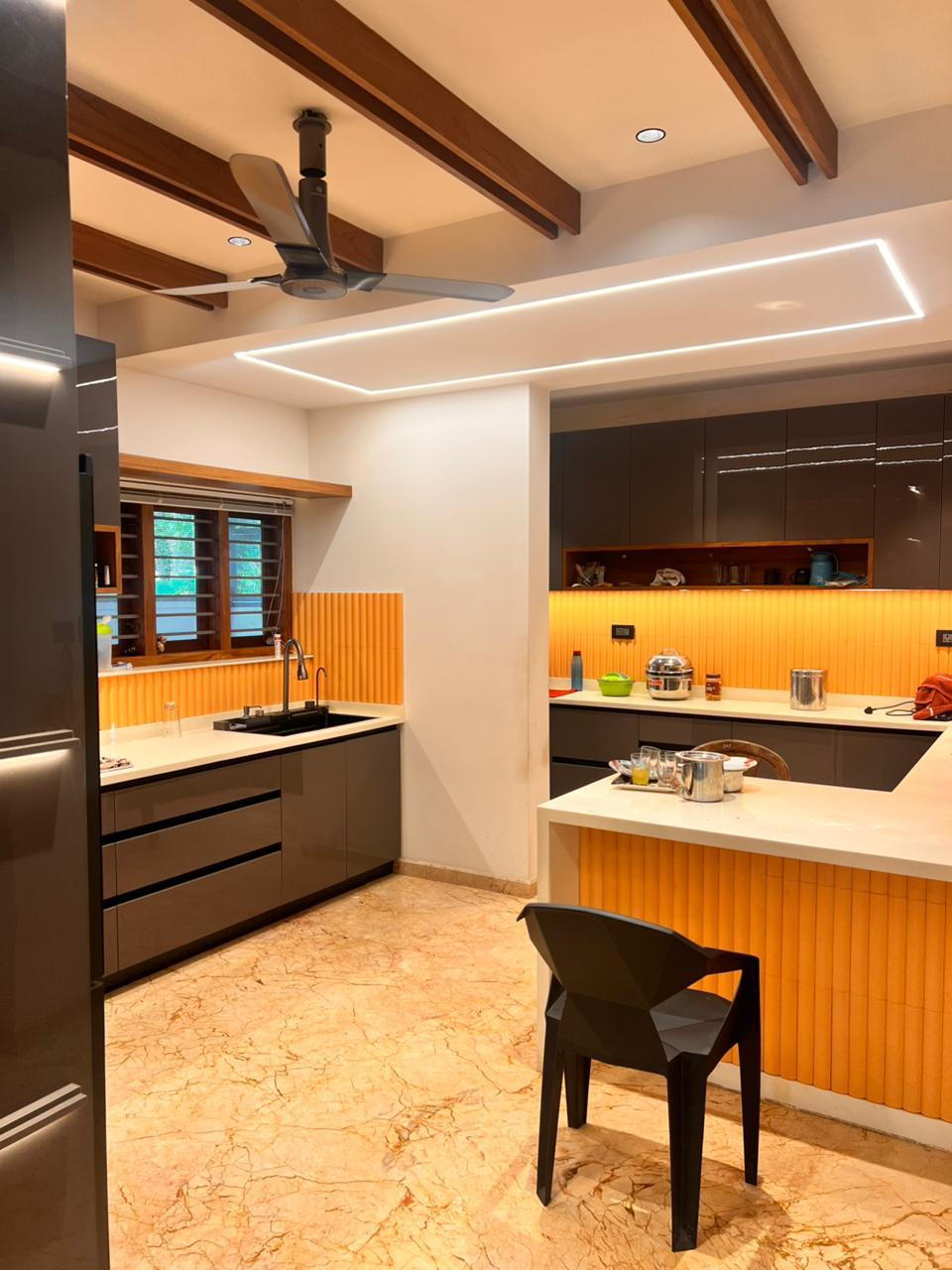Resale Luxuary House At Eranhipaalam — photo 6